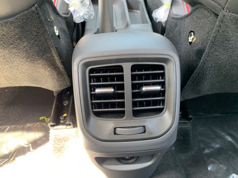 noi-that-xe-i10-sedam-at-dailyhyundaingocphat-com 4