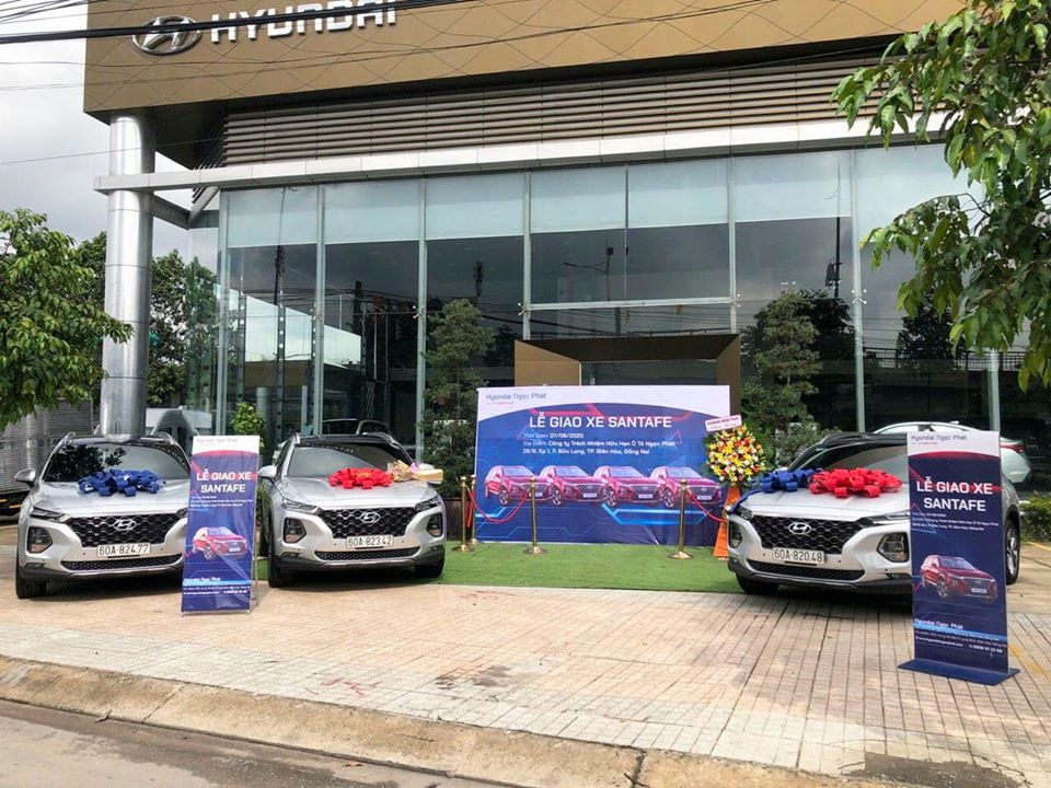 LỄ BÀN GIAO LÔ XE HYUNDAI SANTAFE CÔNG TY CỔ PHẦN ĐỊA ỐC KIM OANH
